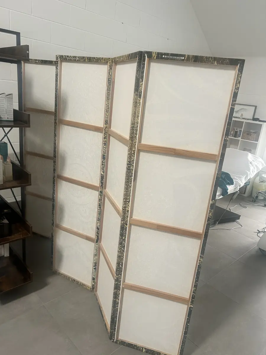 YouTopia clinic room divider